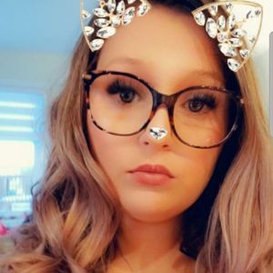 Meet your Posher, Christina